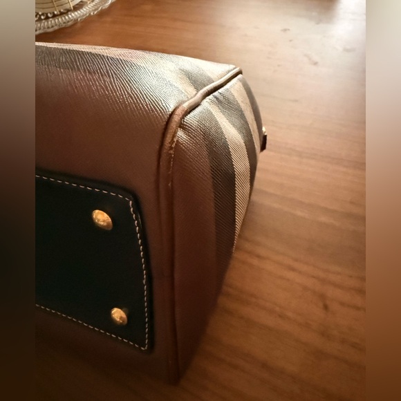 Burberry Bowling Bag - Medium
Authentic - Picture 15 of 16